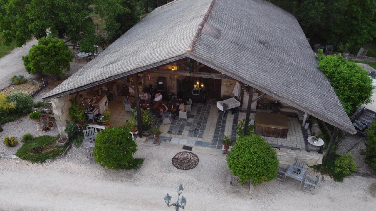 En Bord De Riviere Bed & Breakfast Casseneuil Exterior photo