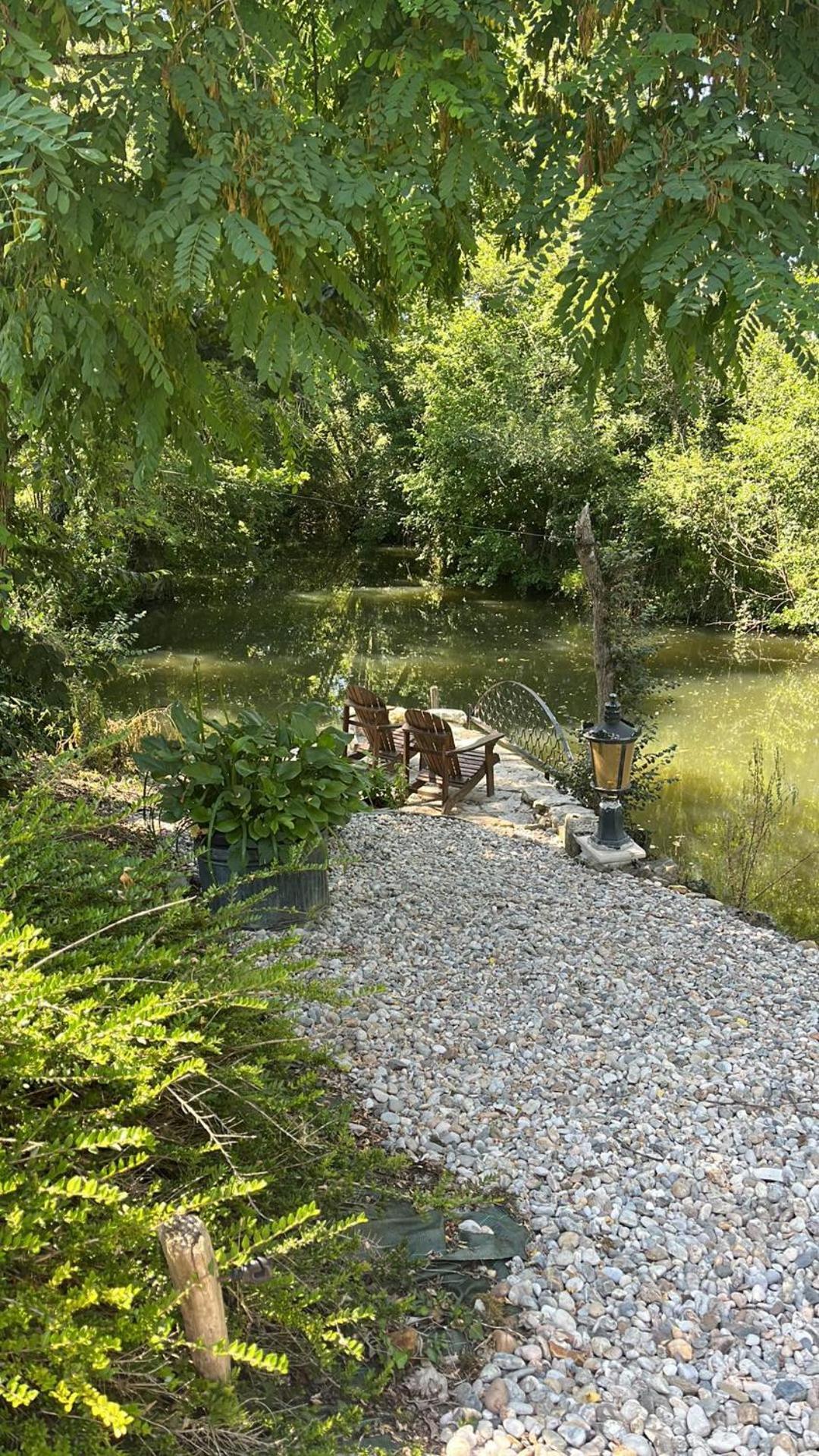 En Bord De Riviere Bed & Breakfast Casseneuil Exterior photo