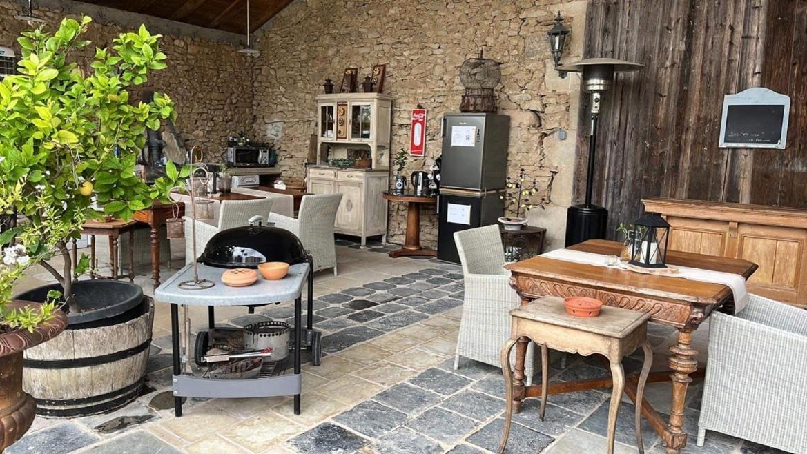 En Bord De Riviere Bed & Breakfast Casseneuil Exterior photo
