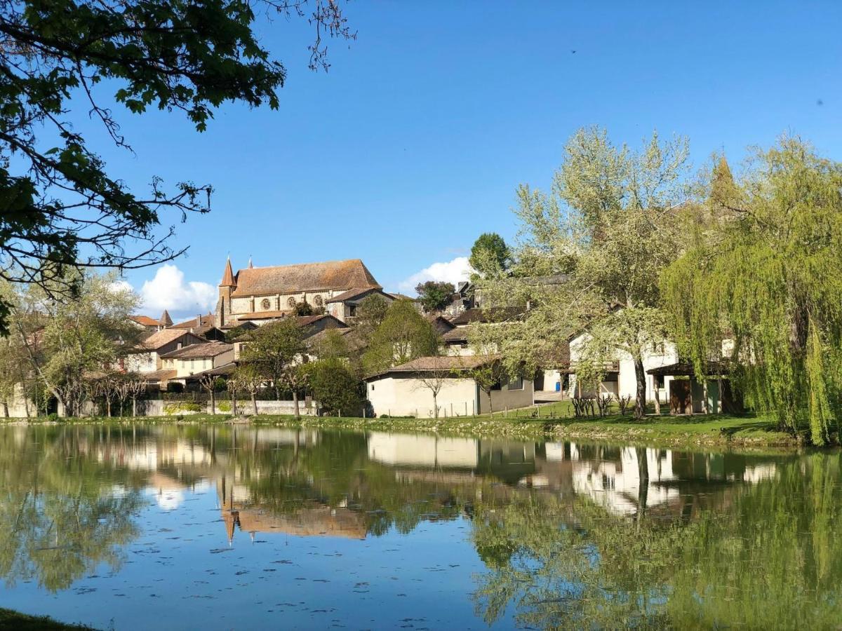 En Bord De Riviere Bed & Breakfast Casseneuil Exterior photo